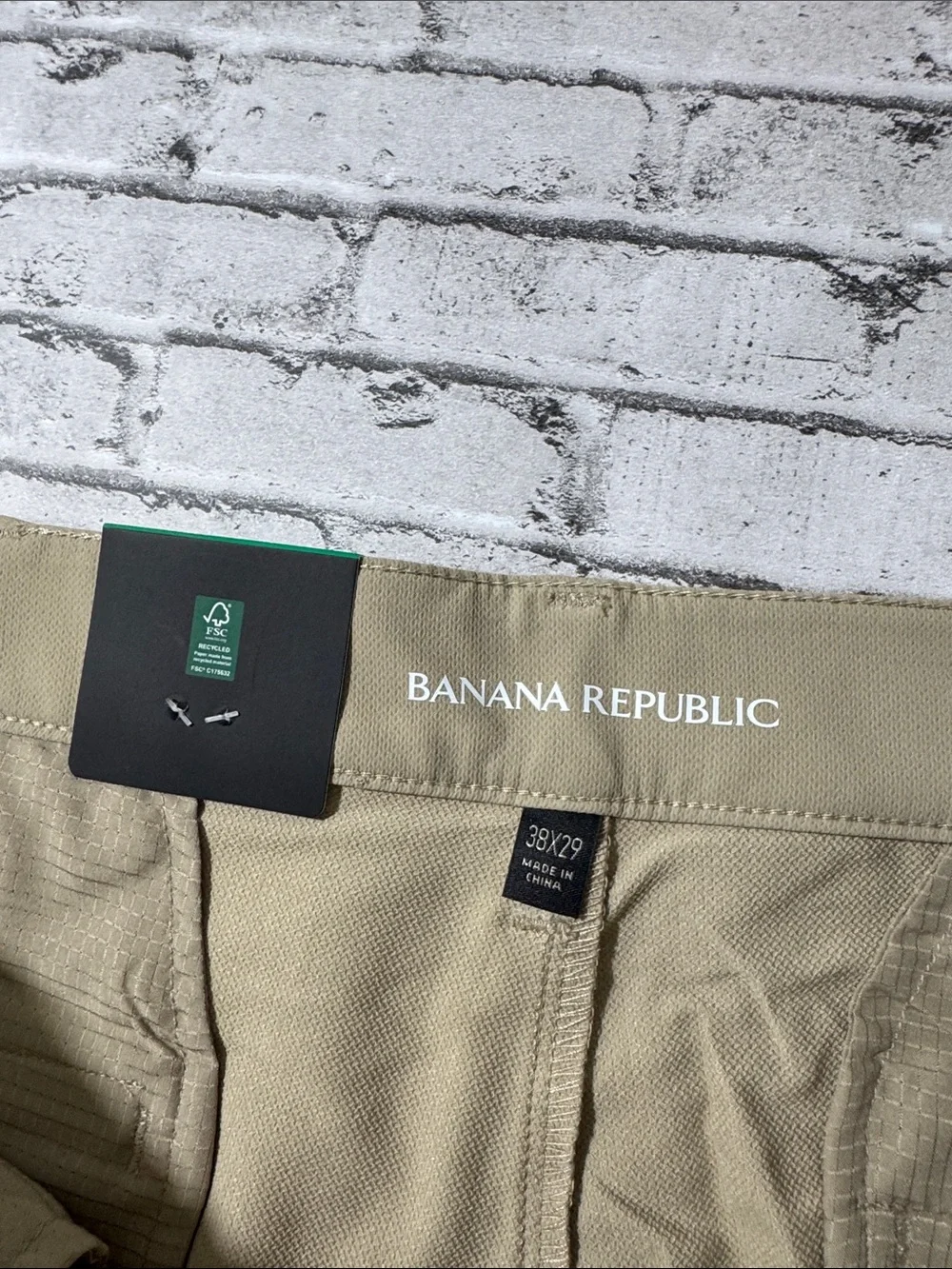 NEW Banana Republic mens 38x29 khaki tan slim fit performance flat front pants
